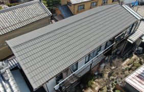 長野県長野市で瓦屋根をLIXILのTルーフ　クラシックNに葺き替えました。屋根の軽量化になり耐震性アップ！　Asmileリフォーム現場