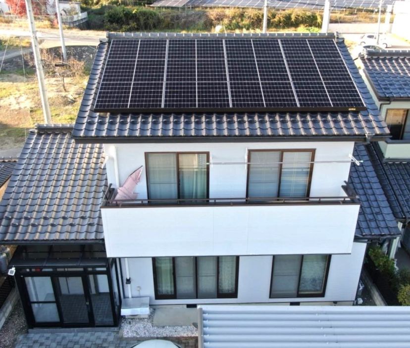 太陽光発電システム5.220kw+蓄電池システム7.4kw設置 写真